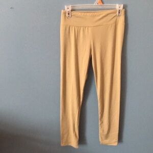 NWOT Mountain Mamas khaki yoga leggings, soft, comfortable, lightweight, size SM